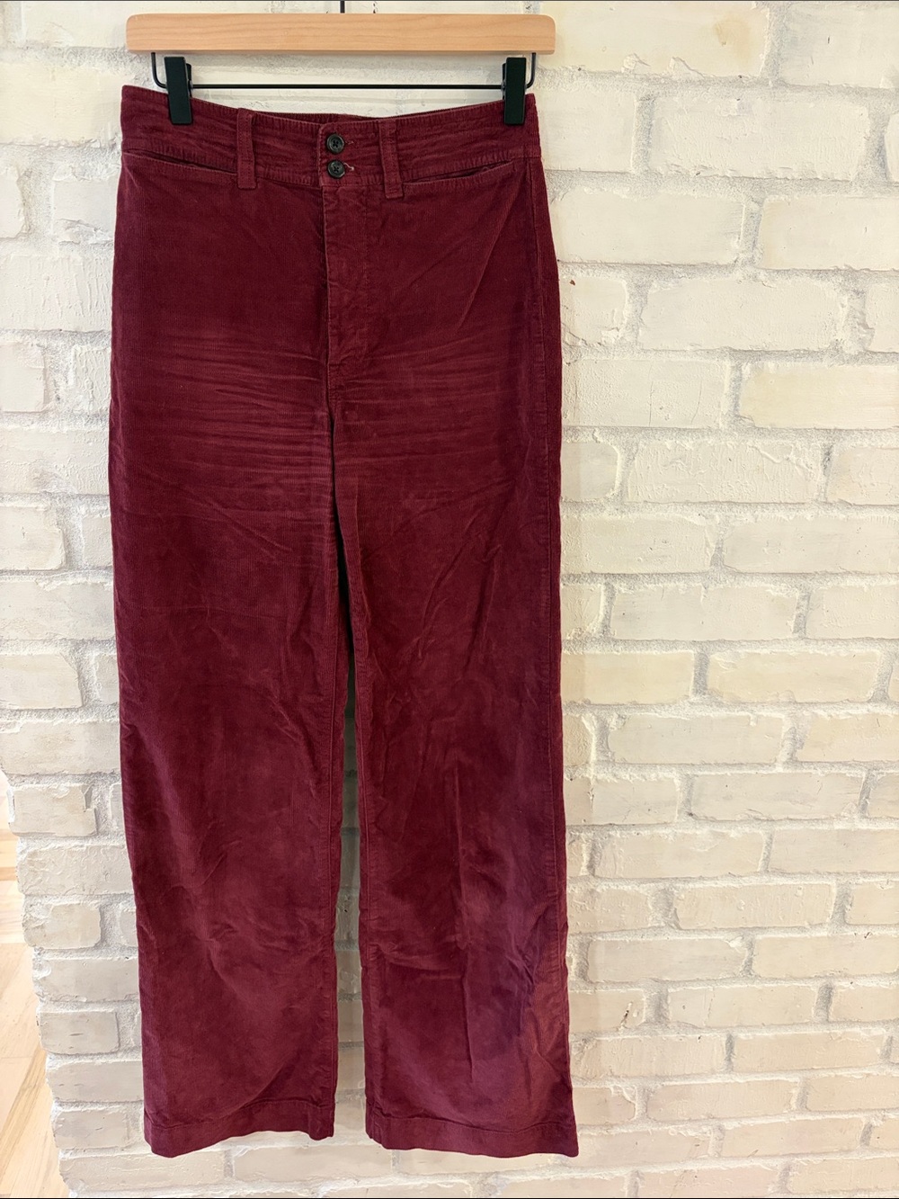 Faherty Wide-Leg Corduroy Pants in Burgundy (B4)